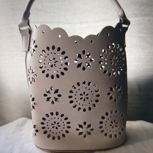 NWOT Laser Cut Ivory Purse Bucket Tote